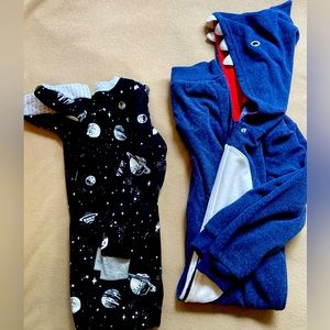 Carters 5T Pajamas